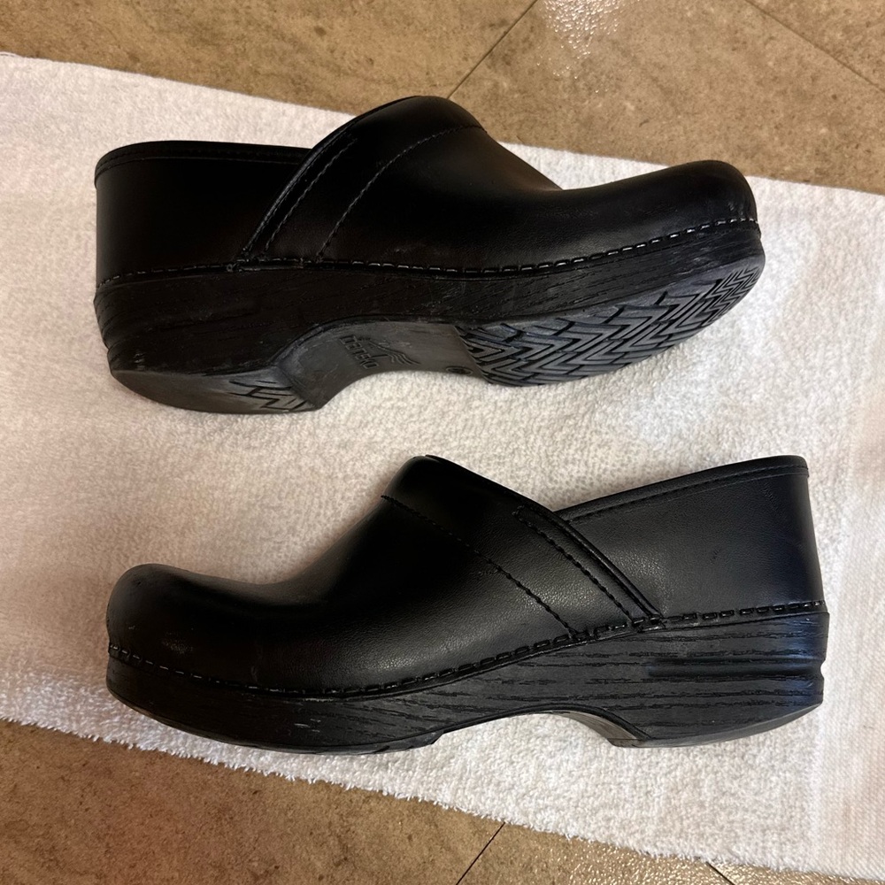 Dansko clogs size 38
